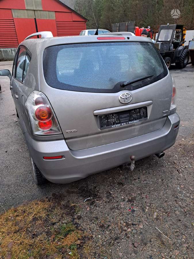 Toyota Corolla Verso rezerves daļās