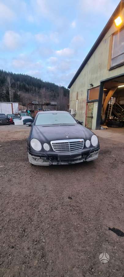 Mercedes-Benz E klasė dalimis