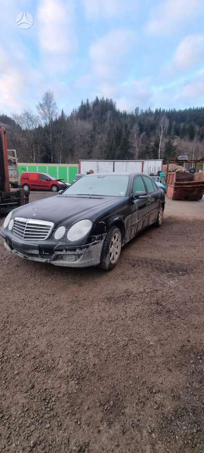 Mercedes-Benz E klasė по частям