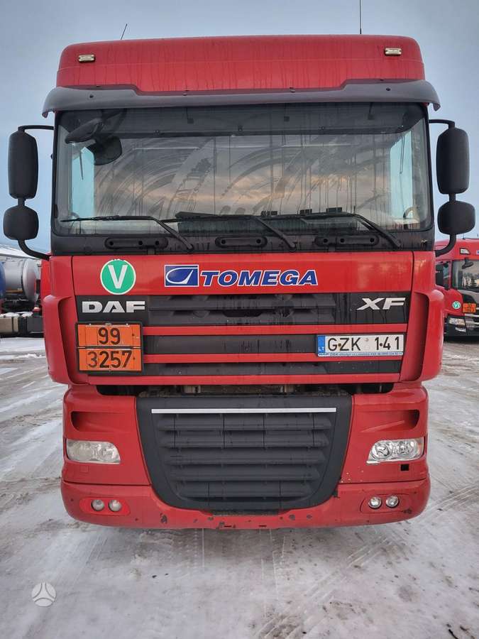 DAF XF105. 460T ADR, double sleeper