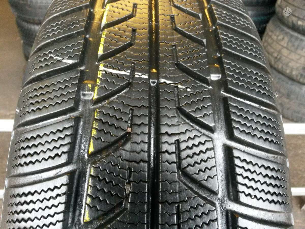 Semperit DIRECTION-GRIP apie 7,5mm, winter 195/60 R15