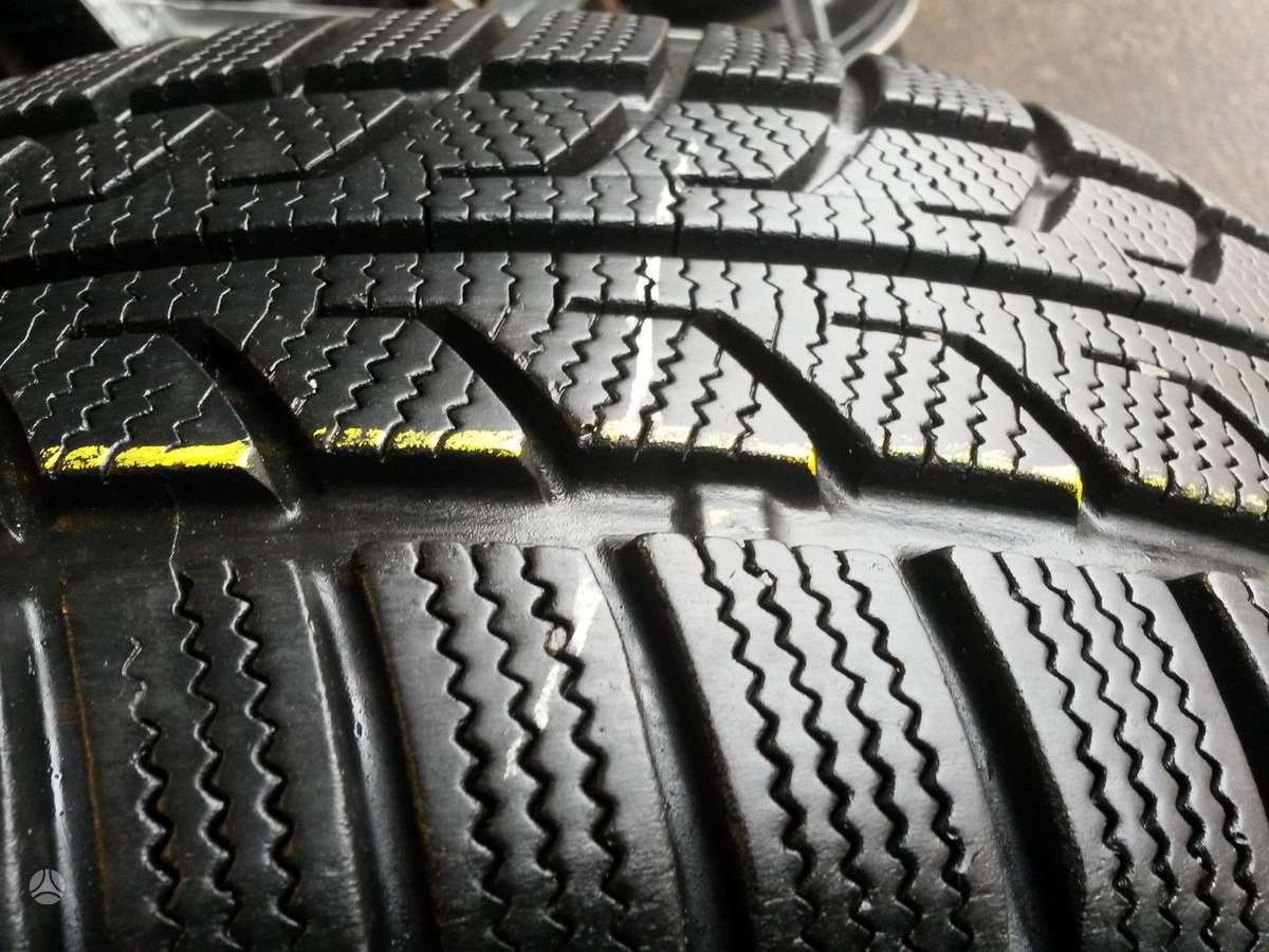 Semperit DIRECTION-GRIP apie 7,5mm, winter 195/60 R15