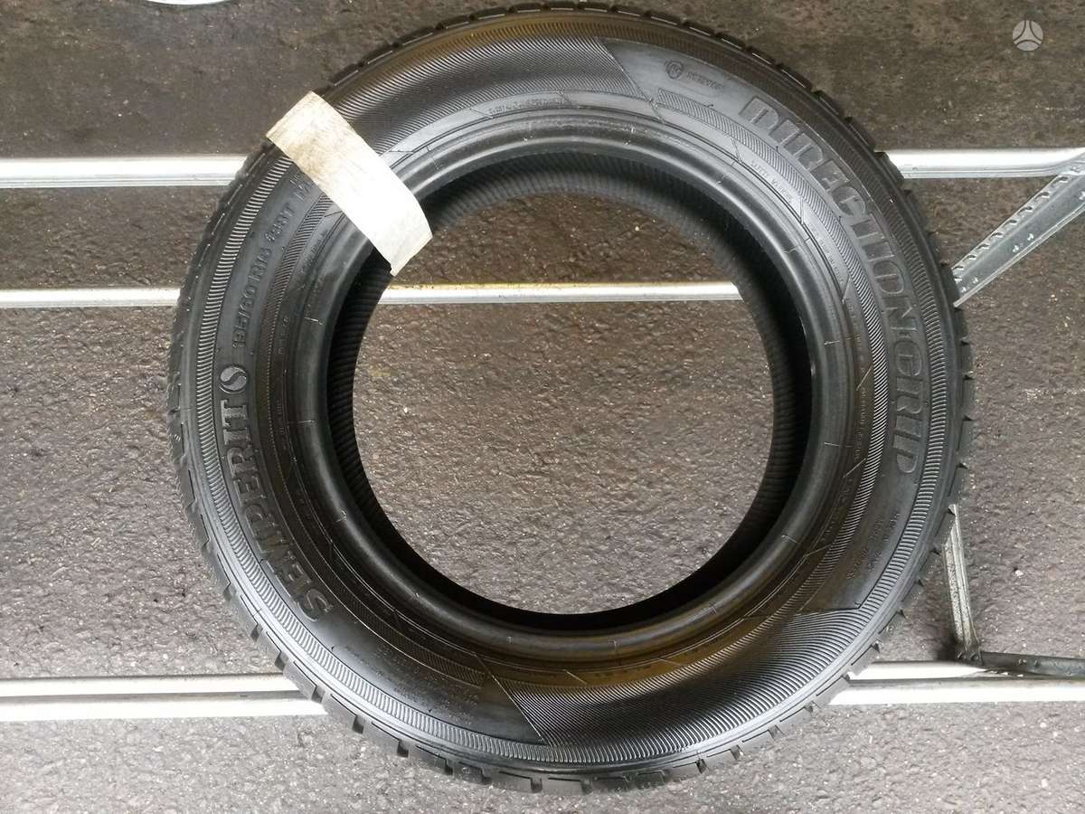 Semperit DIRECTION-GRIP apie 7,5mm, winter 195/60 R15