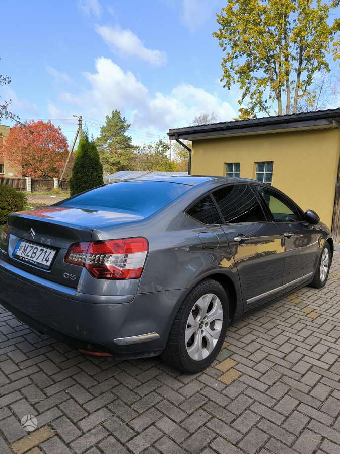Volkswagen Passat, universalas