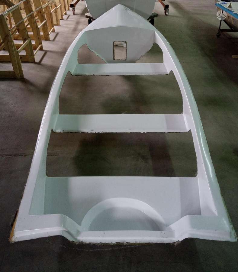 REEF 4.30m, plastic boats