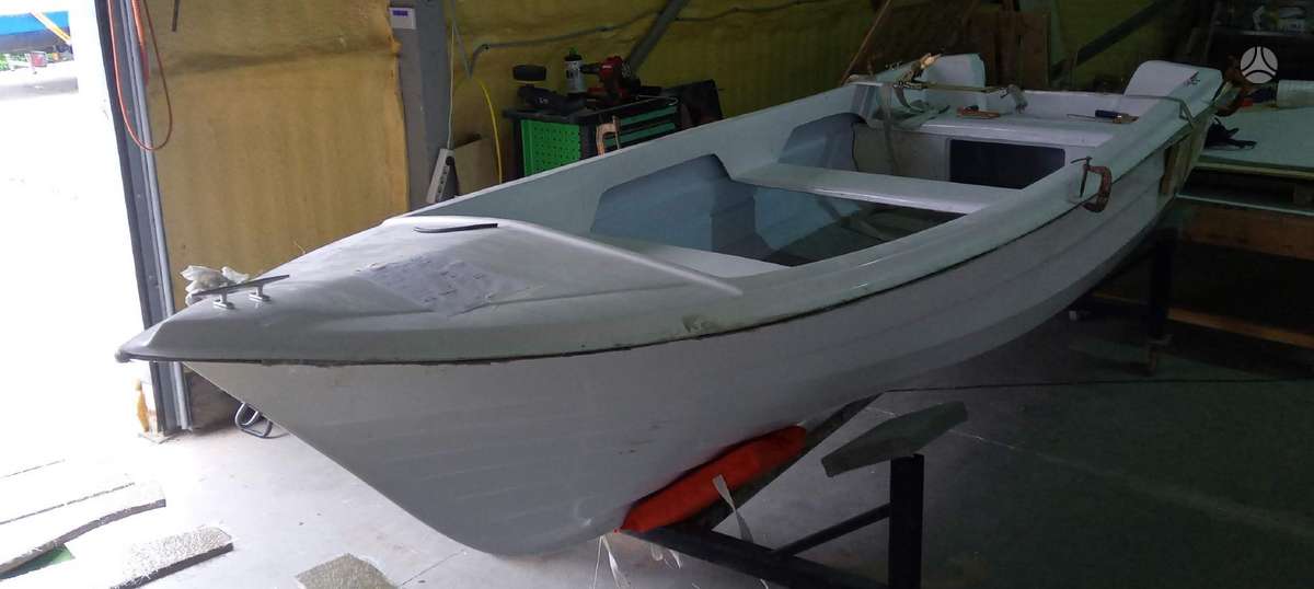 REEF 4.30m, plastic boats