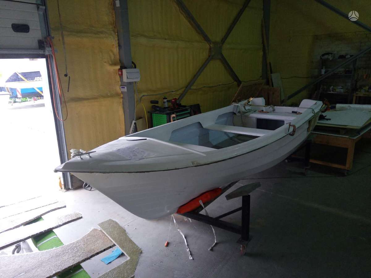REEF 4.30m, plastikinės valtys