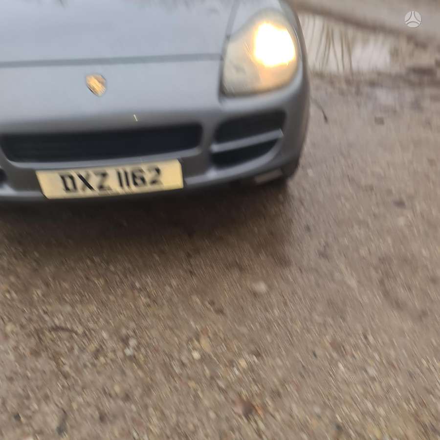 Porsche Cayenne dalimis. Anglas dalimis