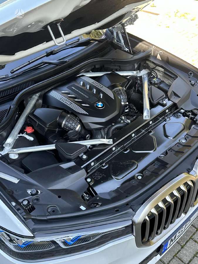 BMW X7, Внедорожник / Кроссовер