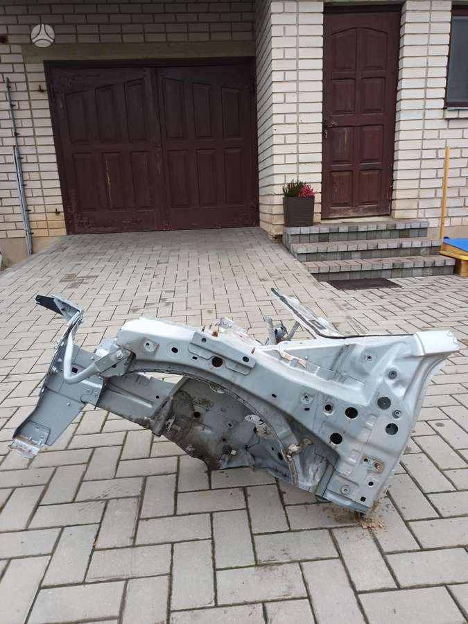 Renault Clio frame rails (fornt, rear)