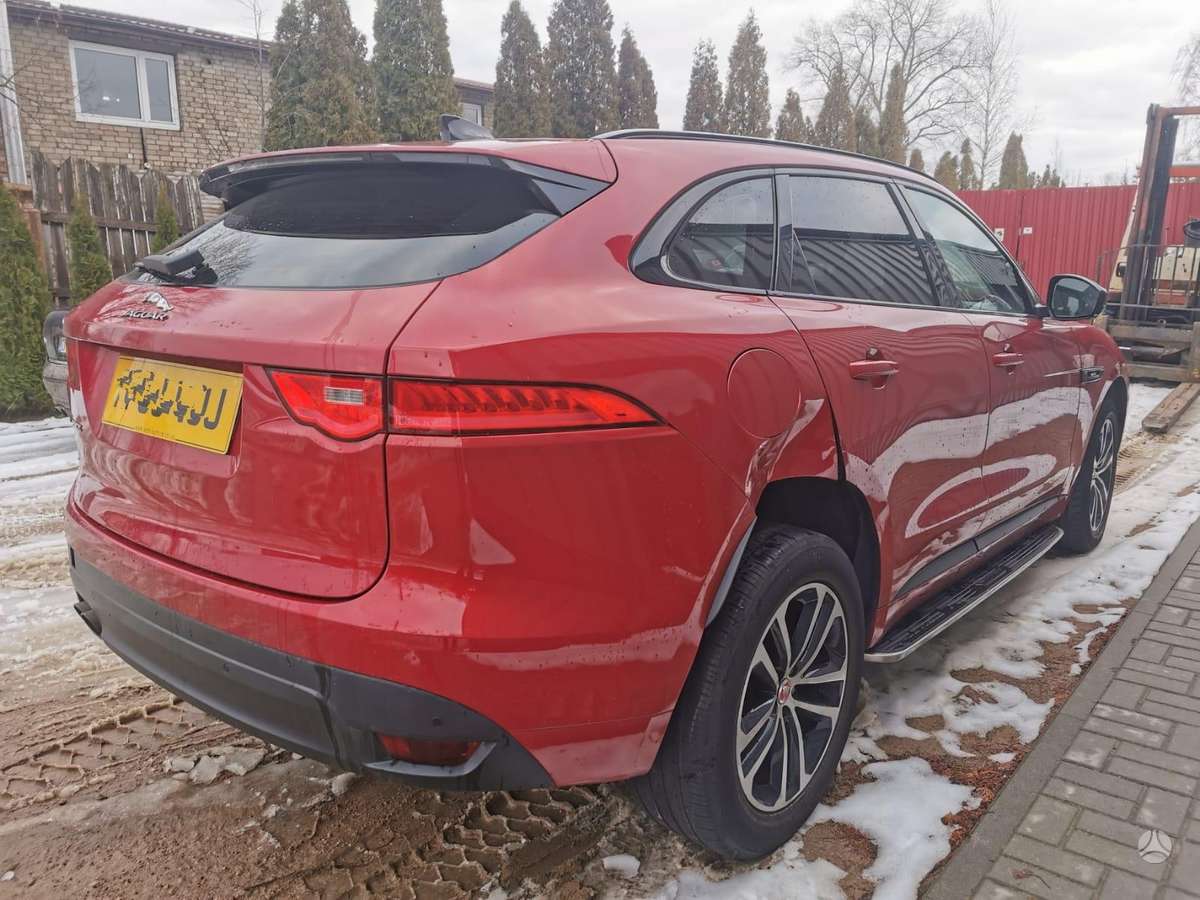 Jaguar F-Pace по частям