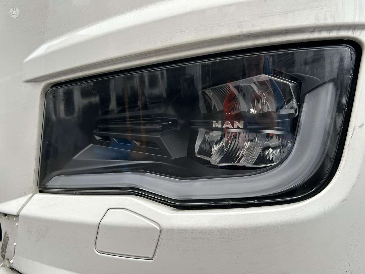 MAN TGX komplektinis bamperis, тягачи