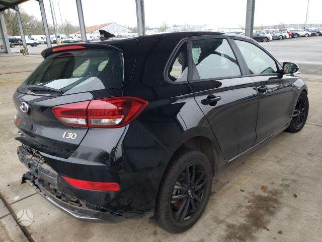 Hyundai i30 Dalimis