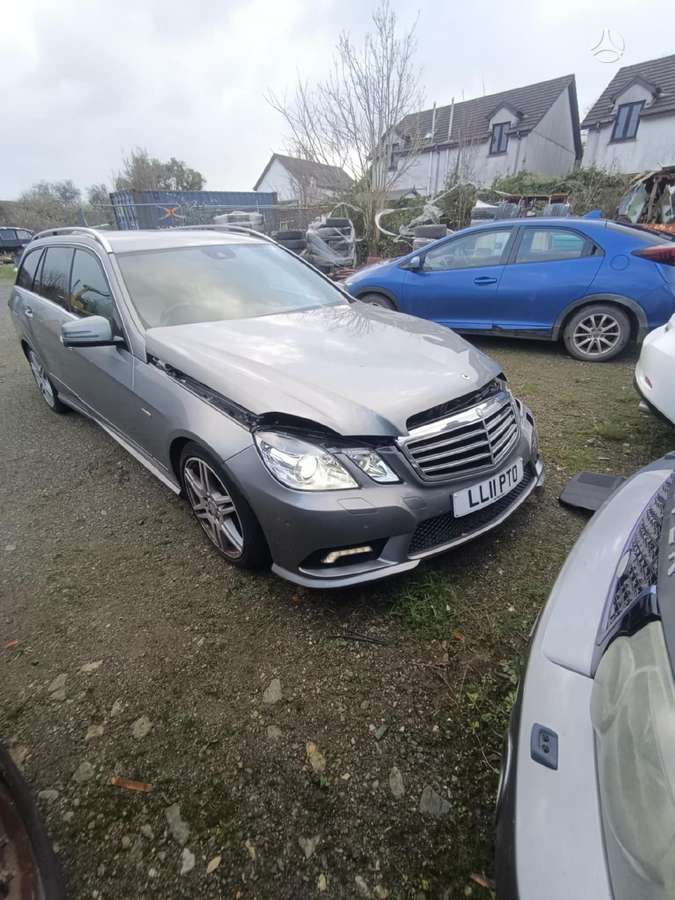 Mercedes-Benz E250 rezerves daļās
