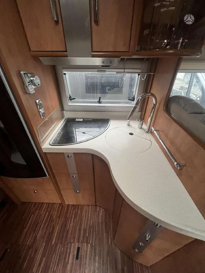 Carthago CHIC C-LINE T Plus 4.7H, campers