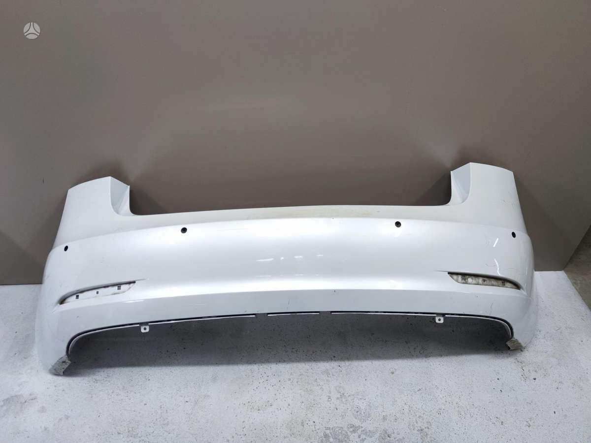 Tesla Model 3 kėbulo dalys