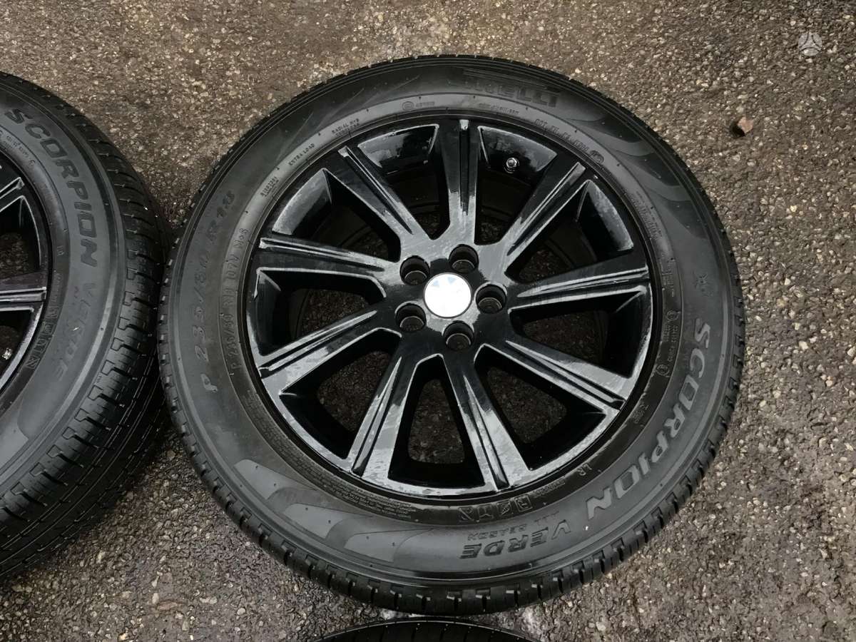 Jaguar E-Pace, lengvojo lydinio, R18