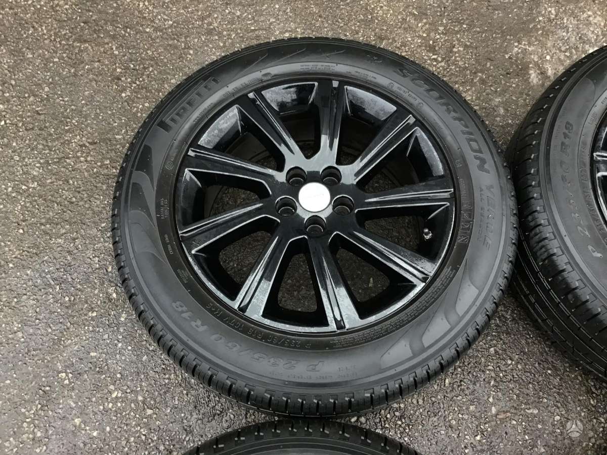 Jaguar E-Pace, vieglmetāla, R18