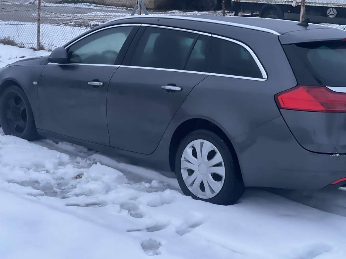 Opel Insignia for parts