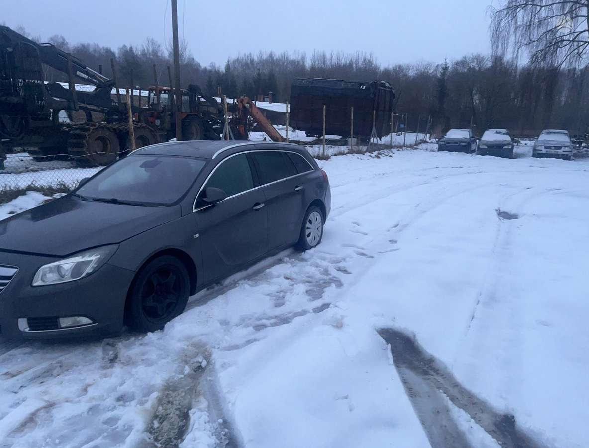 Opel Insignia for parts