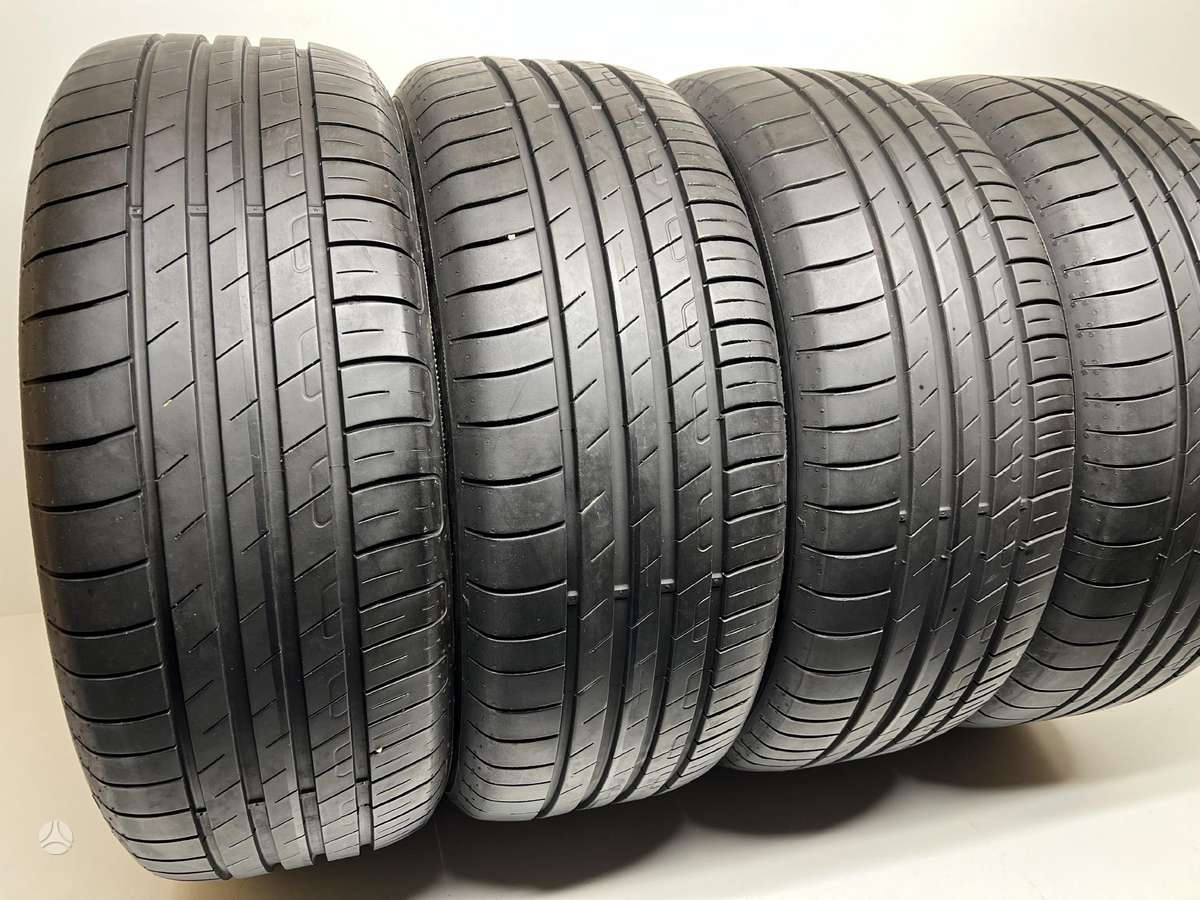 Goodyear Efficient Grip Performance, summer 225/55 R17