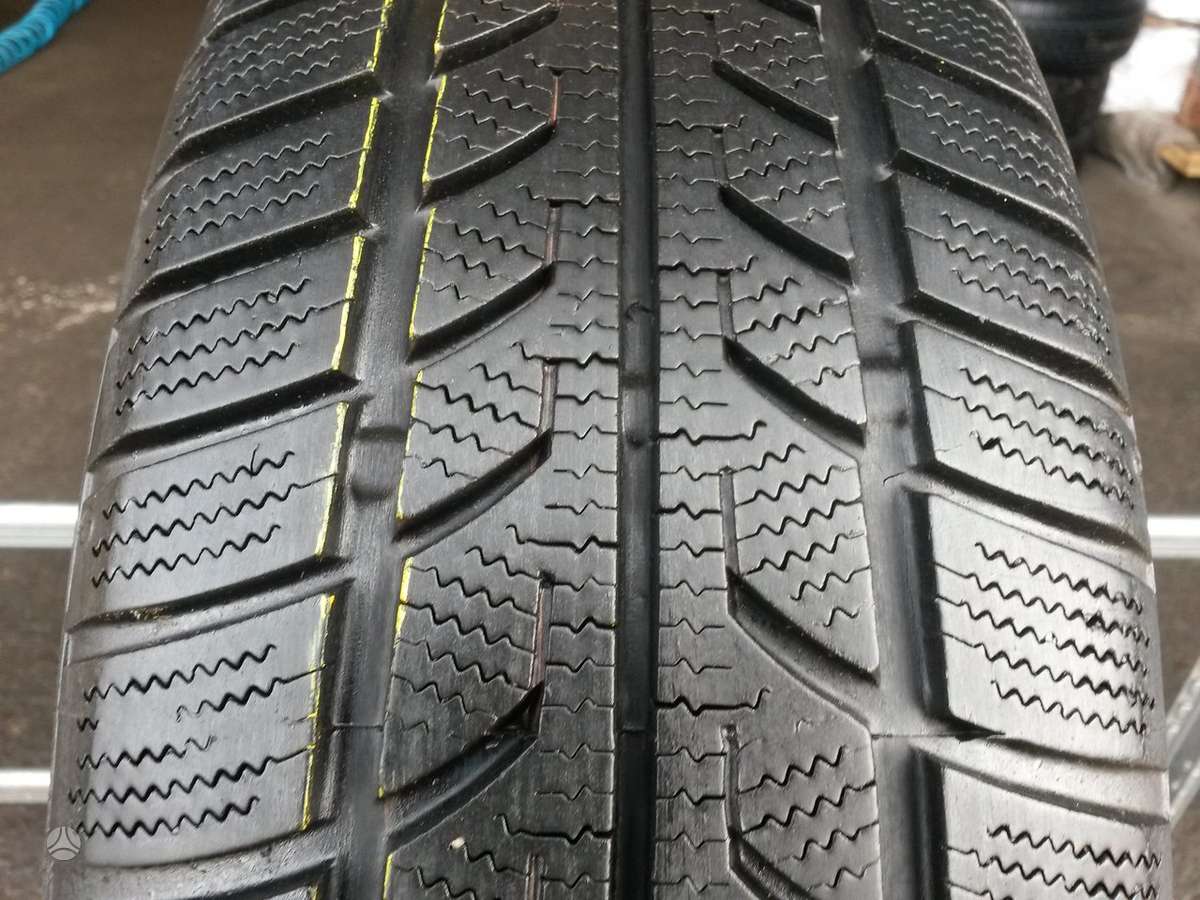 Semperit DIRECTION-GRIP apie 7mm, winter 195/65 R15