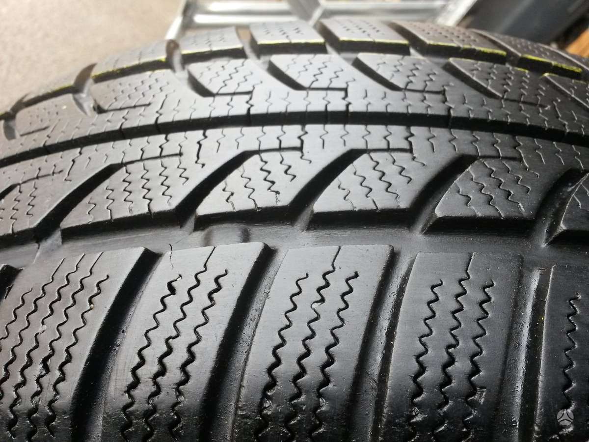 Semperit DIRECTION-GRIP apie 7mm, winter 195/65 R15