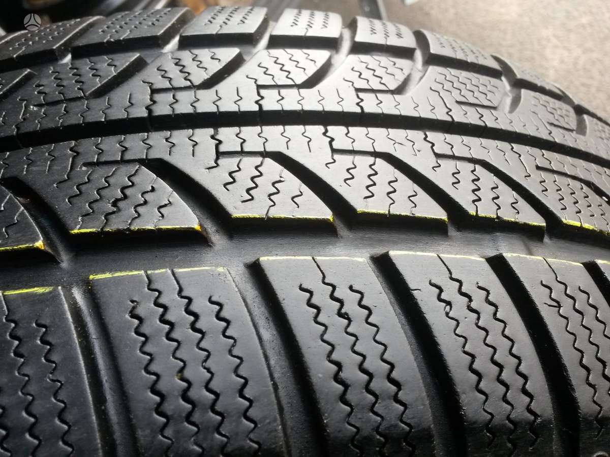 Semperit DIRECTION-GRIP apie 7mm, winter 195/65 R15