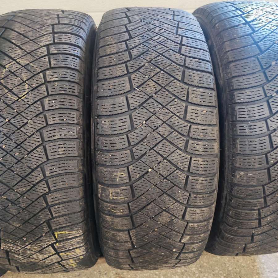 Audi Su padangomis, light alloy, R19