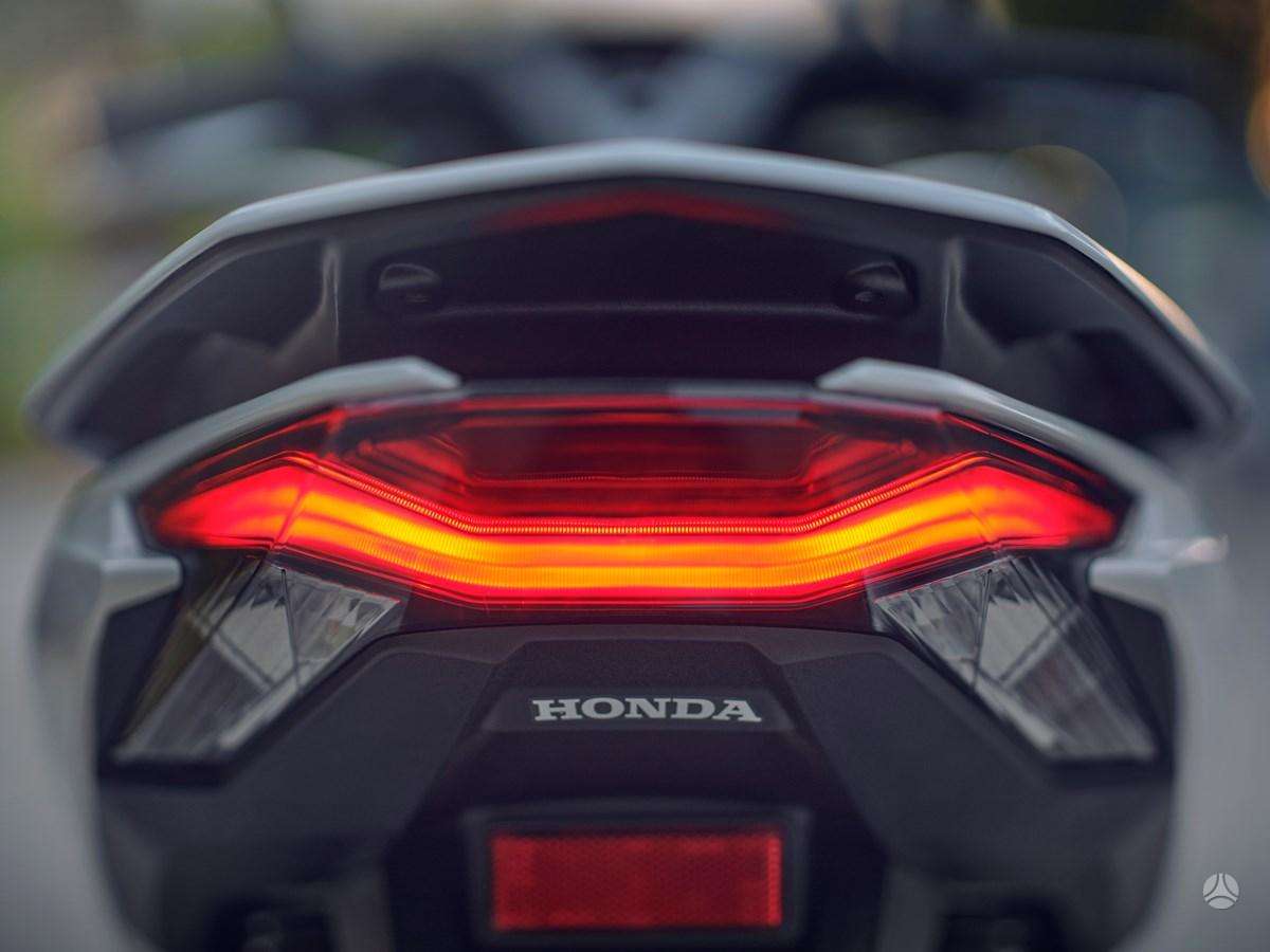 Honda PCX 125cc, мотороллеры / мопеды