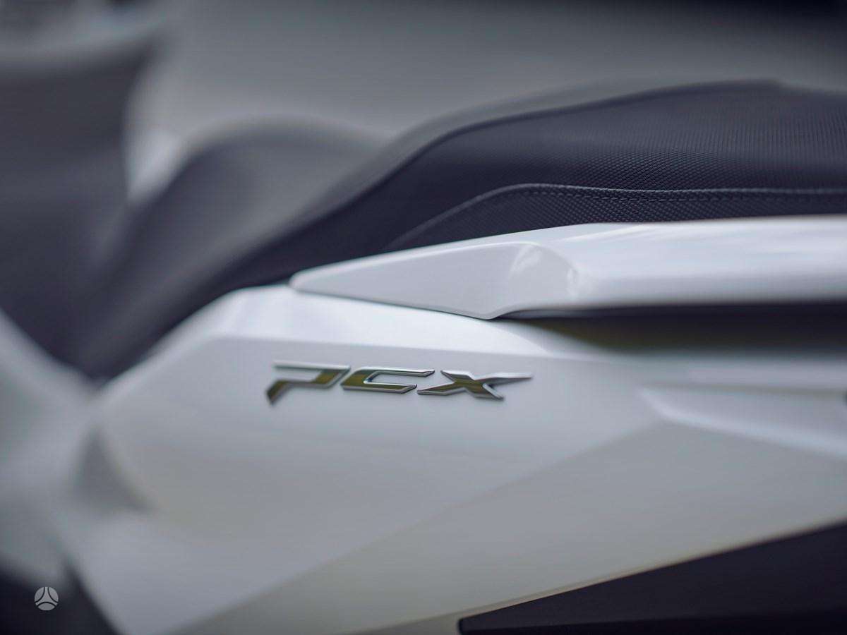 Honda PCX 125cc, мотороллеры / мопеды