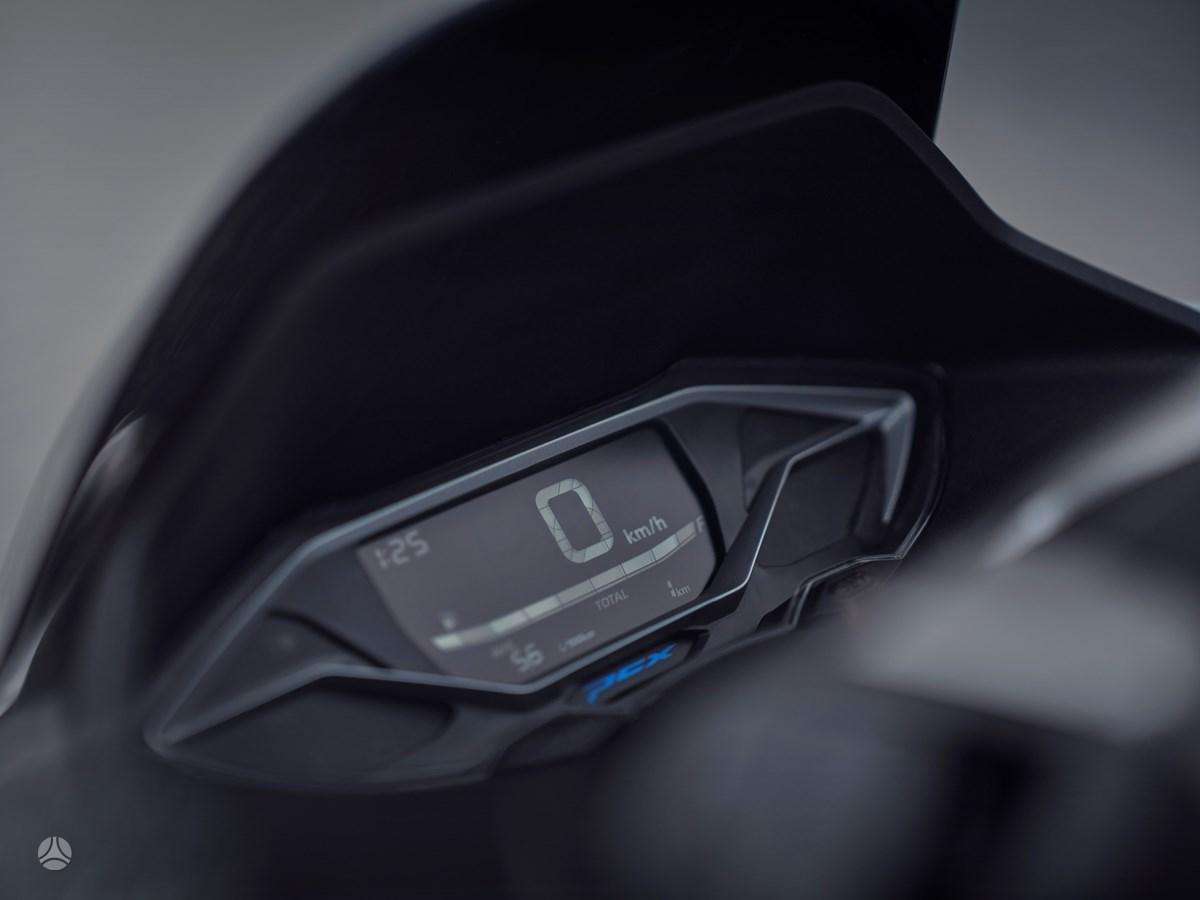 Honda PCX 125cc, мотороллеры / мопеды