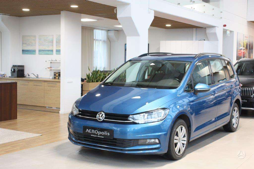 Volkswagen Touran - 1