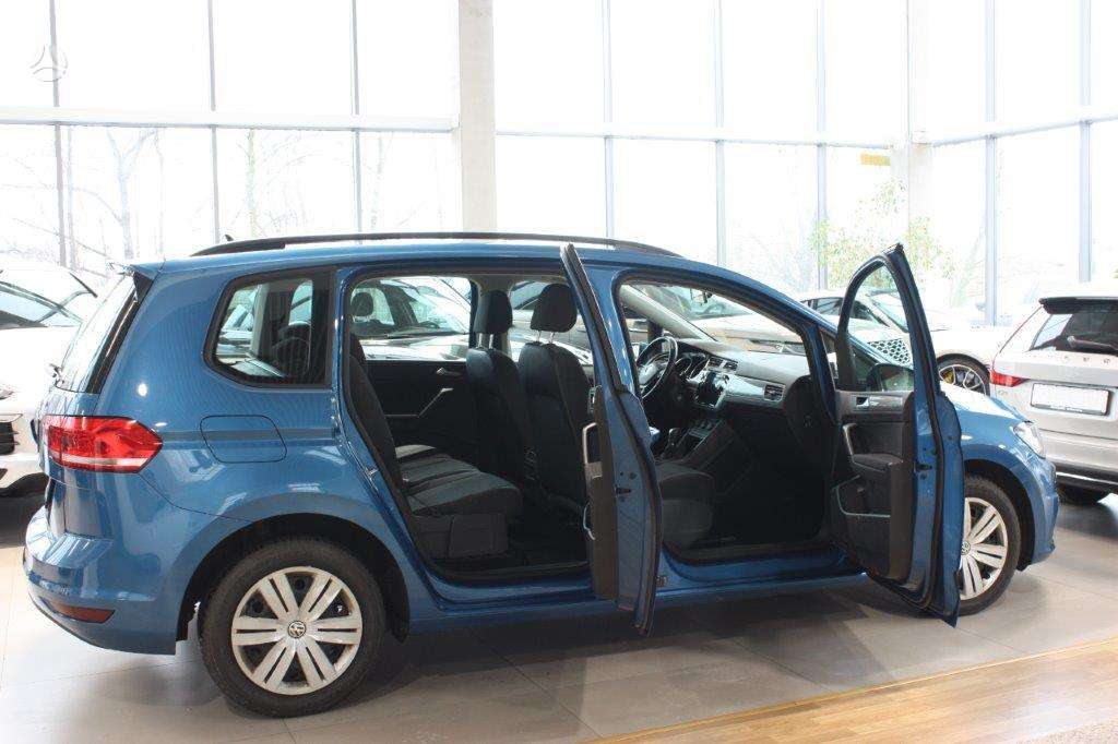 Volkswagen Touran - 4