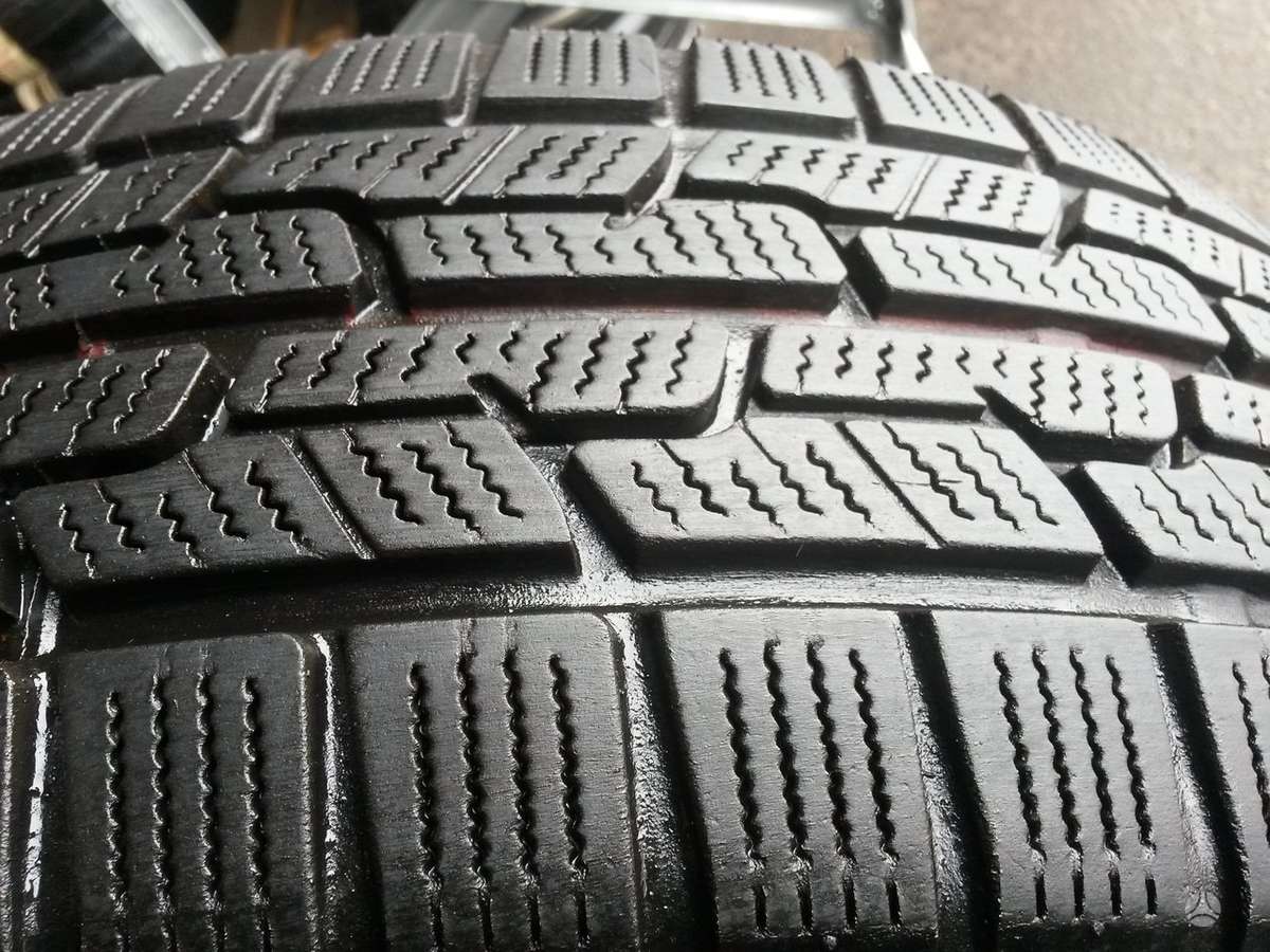 Firestone WINTERHAWK 2 Evo apie 7mm, winter 185/65 R14