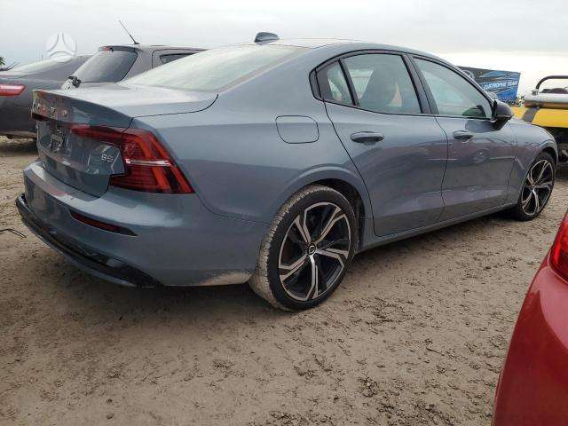 Volvo S60 for parts