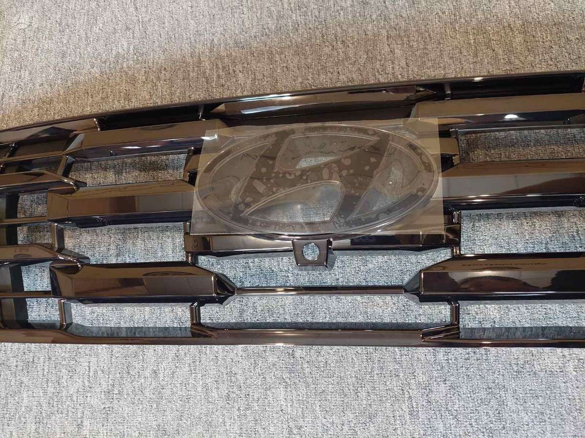 Hyundai Tucson lights, front grill