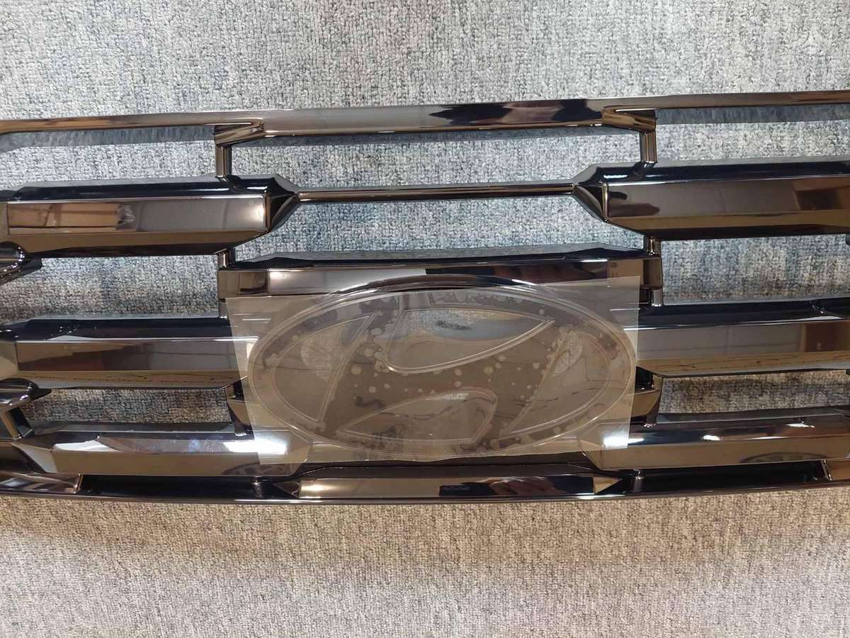 Hyundai Tucson lights, front grill