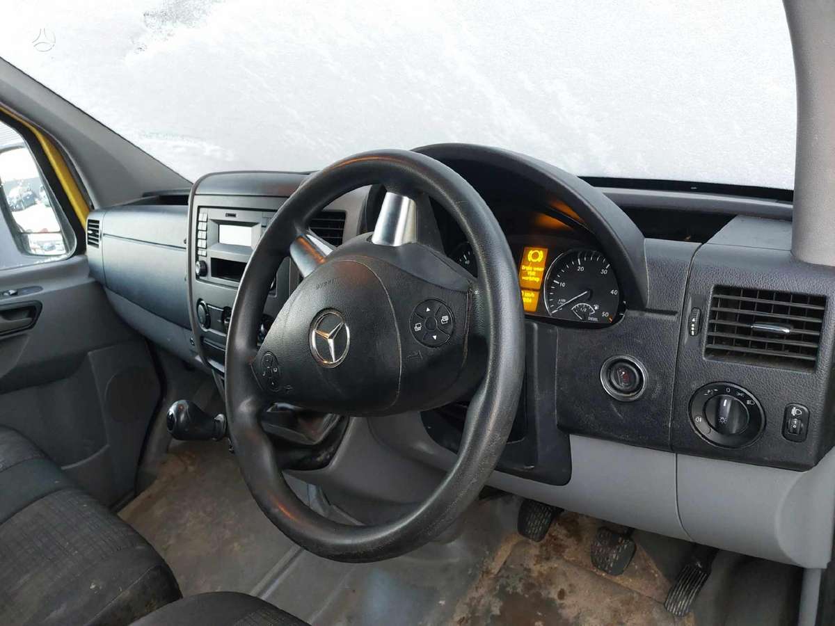Mercedes-Benz Sprinter, preču