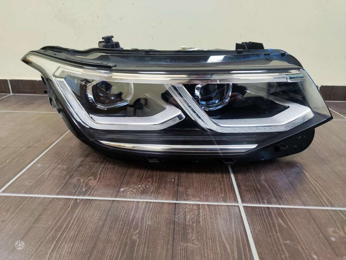 Volkswagen Tiguan Allspace lights