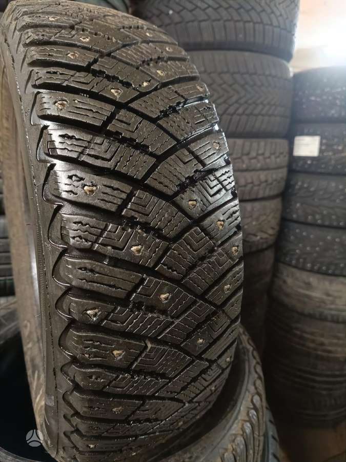 Goodyear Ultragrip, winter 185/65 R15