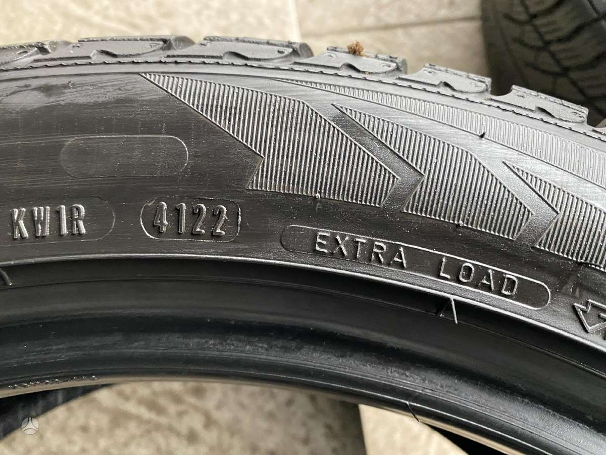 Goodyear Ultragrip performance, зимние 245/45 R18
