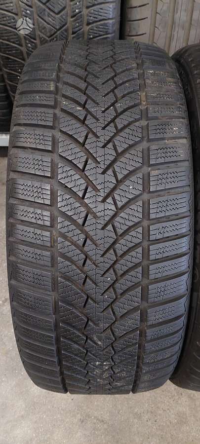 Semperit, ziemas 235/40 R18