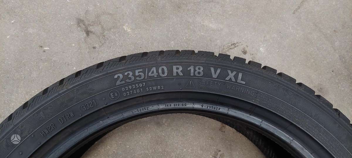 Semperit, winter 235/40 R18