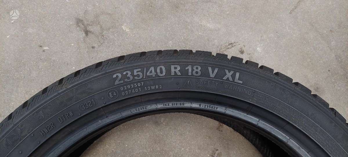Semperit, ziemas 235/40 R18