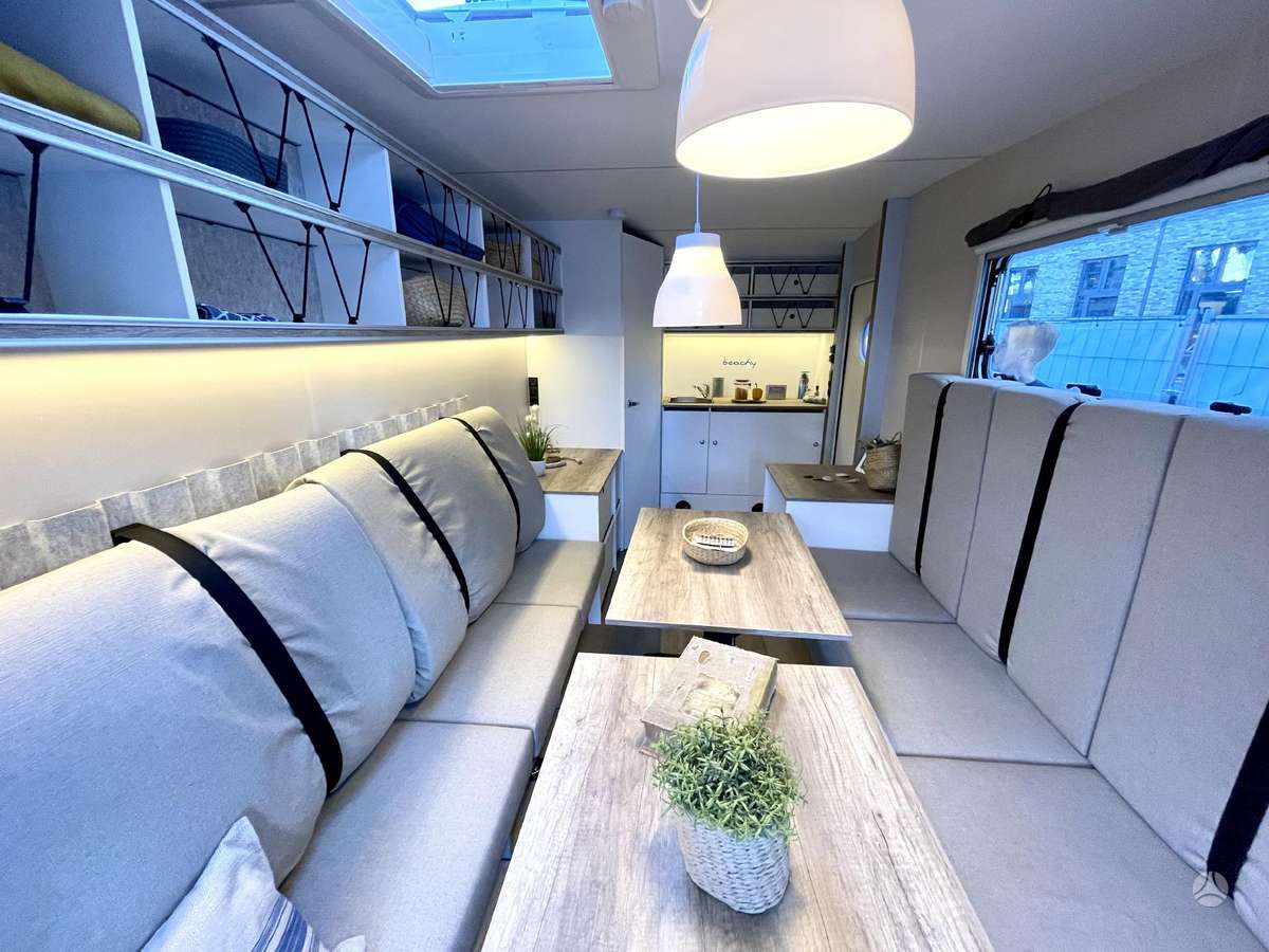 Hobby Beachy 360, кемперы