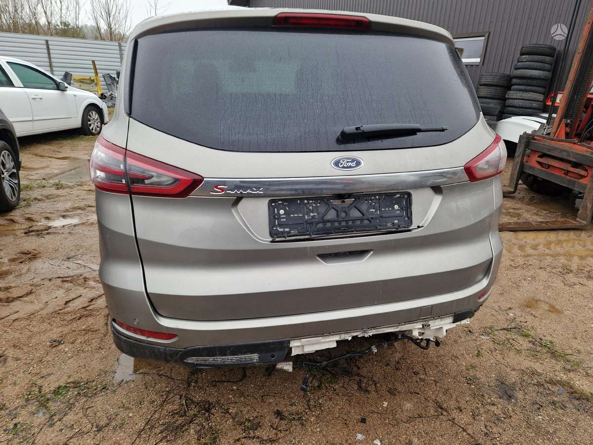 Ford S-MAX dalimis