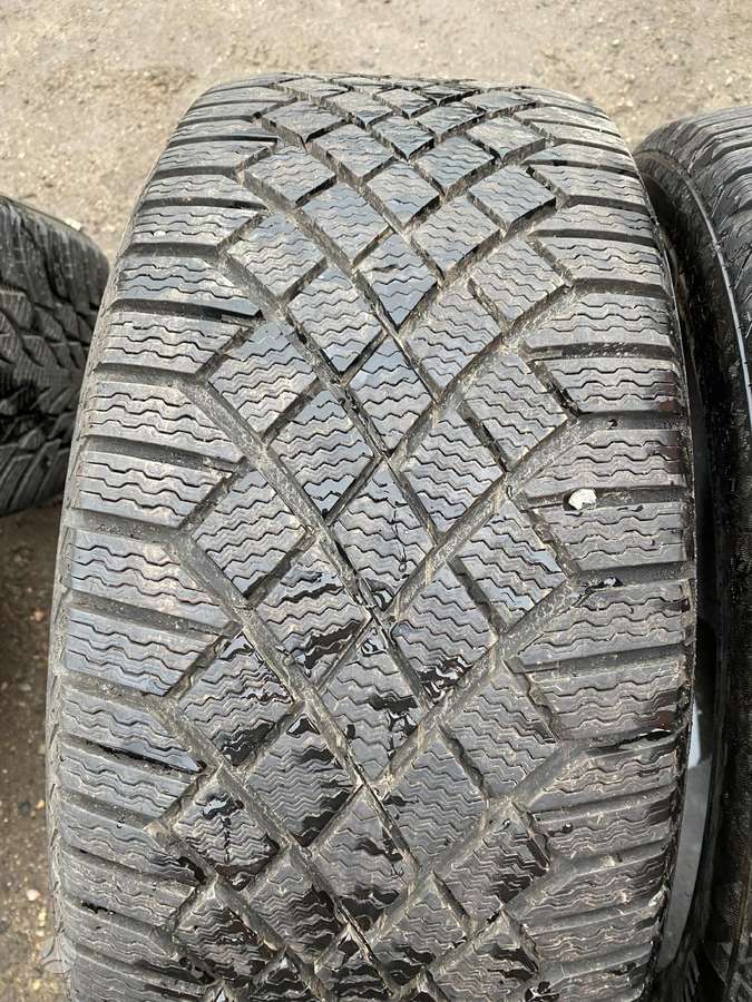 Continental, зимние 245/45 R19