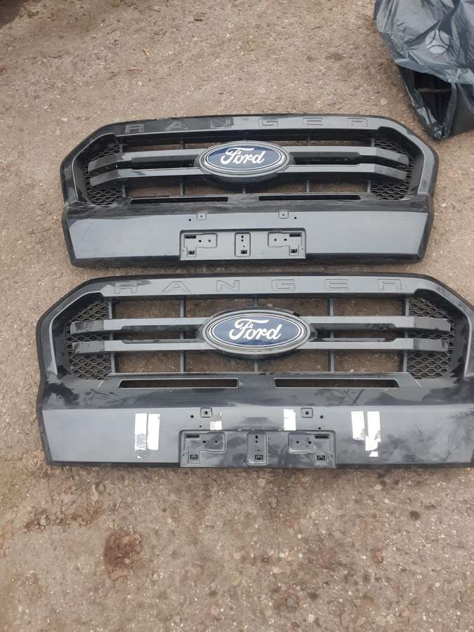 Ford Ranger apdailos grotelės