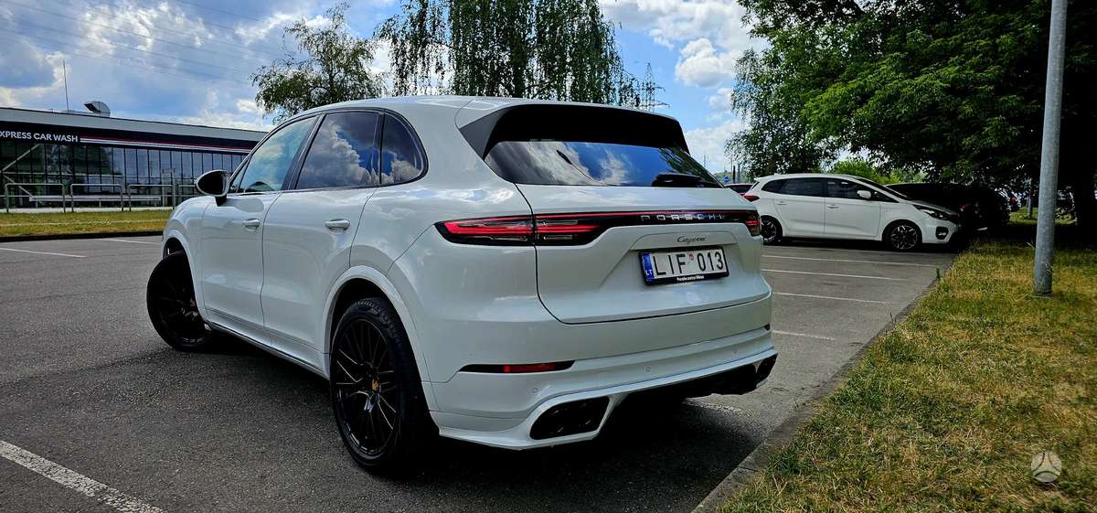 Porsche Cayenne, 3.0 l., Внедорожник / Кроссовер